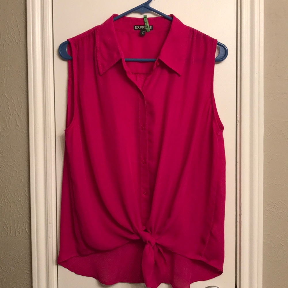 Express tie front high-low tank